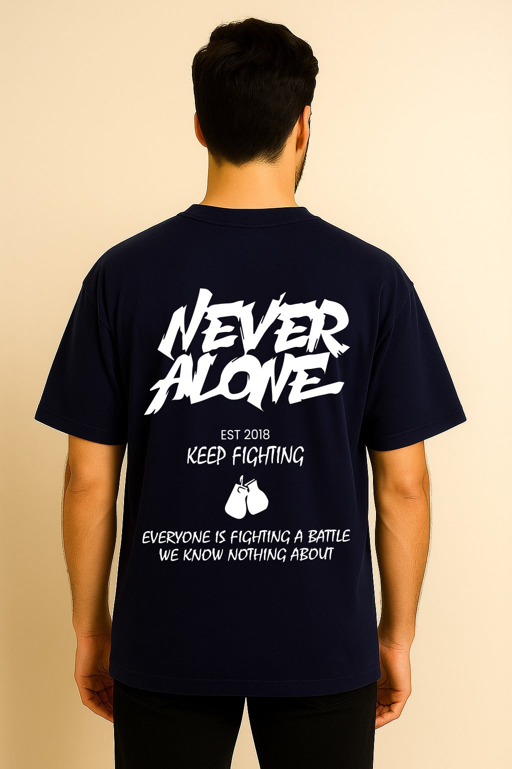 NEVER ALONE OVERSIZED TSHIRT
