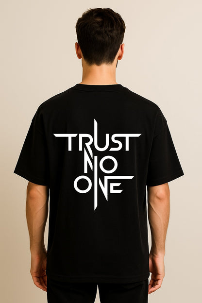 Trust No One OVERSIZED TSHIRT